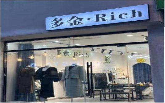 华容要开店？先在门头上下功夫