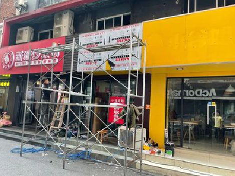 华容制作广告招牌如何避免它发黄？